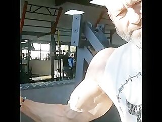 MaxBicepWorship
