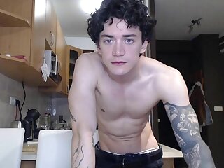 Sam W cam boys porn stroking his cock and showing-off his great body on webcam