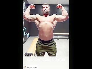 Carson Vale Flexing