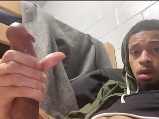 Guy jerks off in his college dorm room before class