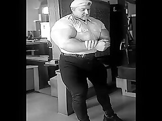Sailor with massive Muscles in tight Shirt…