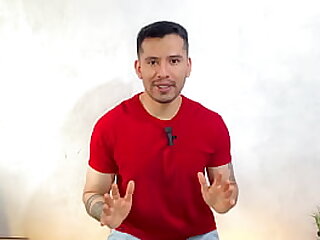 Frances penetra por primera vez a un twink cubano y lo deja escurriendo de leche&period; Relato sexual