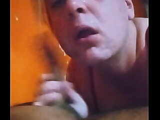 Mais um casado gostoso assistiu meu v&iacute;deo e veio me fazer de putinha