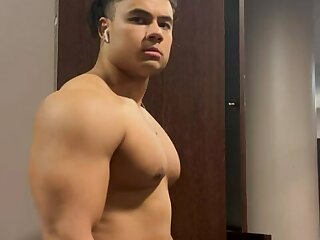 357 Hottie latino Pedro buffberserker buff_weeb OnlyFans Porn