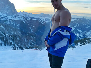 266 Italian muscle hunk Federico fede_21 onlyfans wank off porn