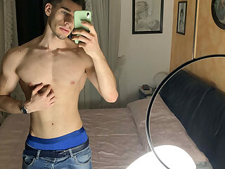 262 Italian muscle hunk Federico fede_21 onlyfans wank off porn
