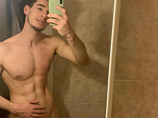 244 Italian muscle hunk Federico fede_21 onlyfans wank off porn