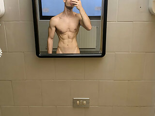 194 Italian muscle hunk Federico fede_21 onlyfans wank off porn