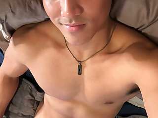 104 Asian twunk Luke Calip goldentwunk671 onlyfans porn