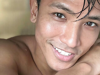 40 Asian twunk Luke Calip goldentwunk671 onlyfans porn