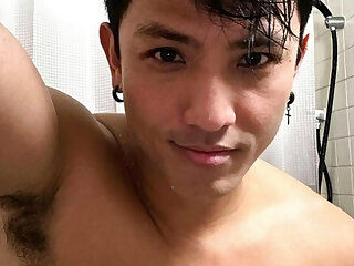 39 Asian twunk Luke Calip goldentwunk671 onlyfans porn