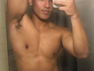 23 Asian twunk Luke Calip goldentwunk671 onlyfans porn