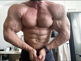 178 Massive bodybuilder Pavel Červinka zeecko onlyfans porn