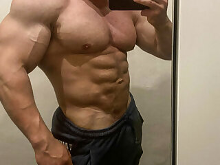 152 Massive bodybuilder Pavel Červinka zeecko onlyfans porn