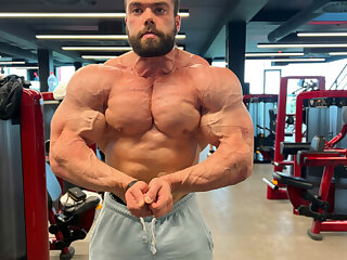 120 Massive bodybuilder Pavel Červinka zeecko onlyfans porn