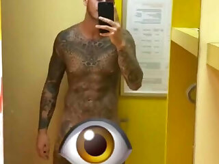 12 X Factor contestant tattooed hunk Ellis Lacy elecy123 onlyfans porn