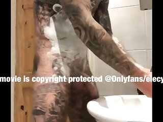 6 X Factor contestant tattooed hunk Ellis Lacy elecy123 onlyfans porn