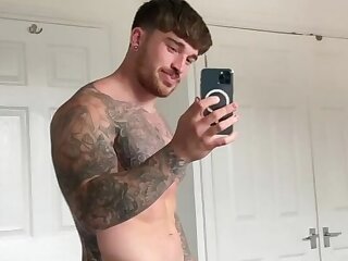 111 Tattooed Hottie Personal trainer Chris Hatton hatts17 leaked onlyfans porn