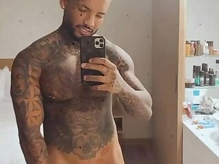 5 MTVChallenge & Ex on the beach UK reality star Callumalexandre  Callum Izzard OF leaks