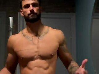 24 Greek hottie Yanni Nicolau chris_topher413 leaked onlyfans porn