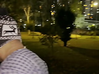 O MACHO CASADO FOI FUMA UMA ERVA NA PRA&Ccedil;A E DEU TES&Atilde;O E ACABOU PEGANDO O MORADOR DE RUA E GANHANDO LEITADA NO RABO &lpar; TESAER &rpar;