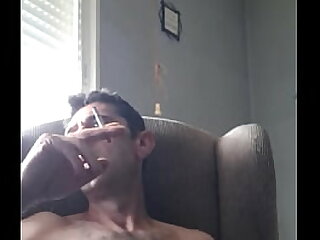 Buena paja en el sof&aacute;