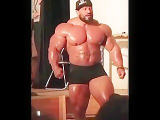 🔥Meaty offseason!💪 beefymuscle.com