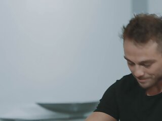 The Exhibitionis (Pheonix Fellington, Max Adonis)