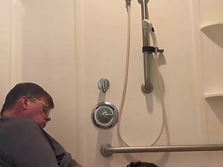 Blowjob in the Showe