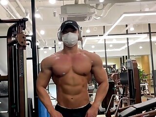 Muscle working out in the gym