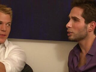 Michael Lucas hammers Carsten Andersson